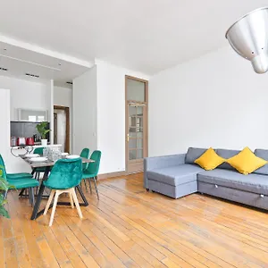 https://appartement-quartier-champs-lyses.fr-paris.fr