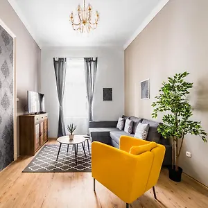 Nyár 3 Bedroom Centre Entire Apartamento